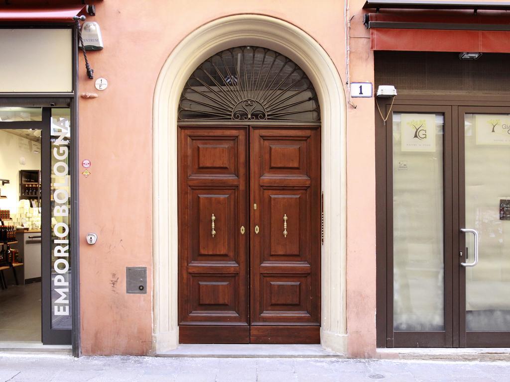 Casa Isolani Luxury Rooms Piazza Maggiore 1 Bologna Exterior photo