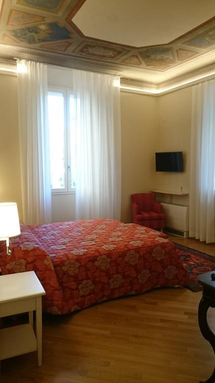 Casa Isolani Luxury Rooms Piazza Maggiore 1 Bologna Exterior photo