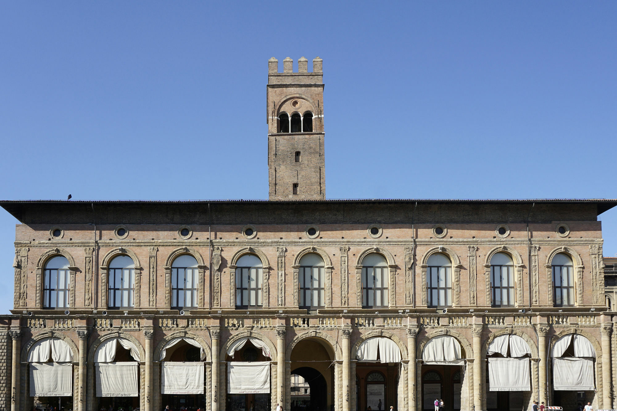 Casa Isolani Luxury Rooms Piazza Maggiore 1 Bologna Exterior photo